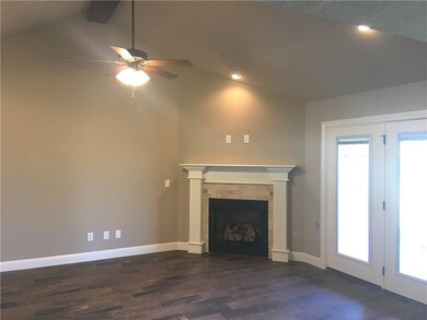 511 Captain Reid Ln, Prairie Grove, AR 72753 - photo 2