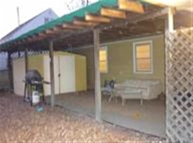 2869 Washington St, Davenport, IA 52804 - photo 6