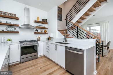 301 E Lanvale St, Baltimore, MD 21202 - photo 7