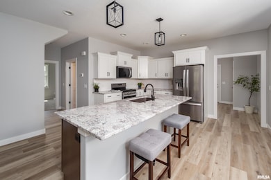 7 Welcome Center Ct, Le Claire, IA 52753 - photo 3