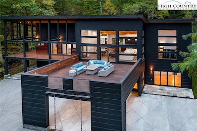 477 Laurel Ln, Blowing Rock, NC 28605 - photo 3