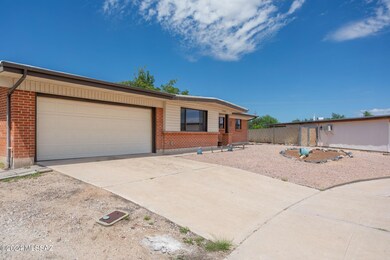 45-web-or-mls-17701 S Placita Niquel-46