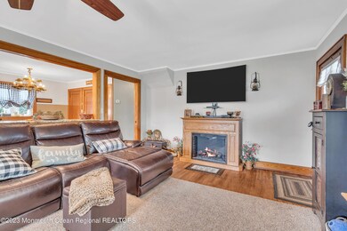 215 Elm St, Lakehurst, NJ 08733 - photo 4