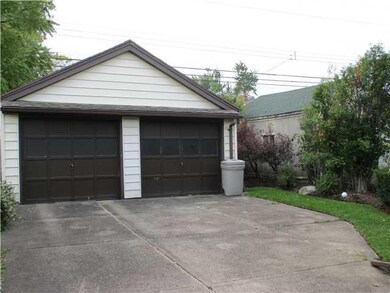 Parking Lot/Garage
