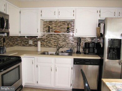 7309 Little Bird Path, Columbia, MD 21046 - photo 5