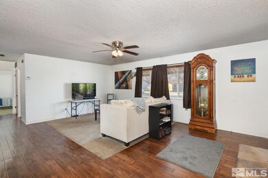 210 N Allen St, Fallon, NV 89406 - photo 4