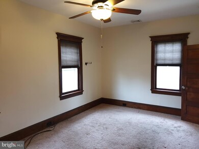 19 W Mount Vernon Ave unit FLOOR 2 & 3, Haddonfield, NJ 08033 - photo 3
