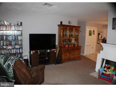 77 Gable Hill Rd, Levittown, PA 19057 - photo 7
