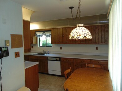 53 Western Reach, Red Bank, NJ 07701 - photo 3