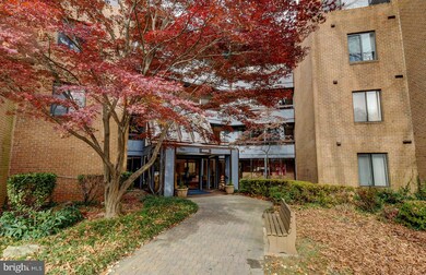 6350 Red Cedar Place unit 414, Baltimore, MD 21209 - photo 2