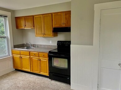 2 Charlotte St unit Second Floor, Nashua, NH 03064 - photo 7