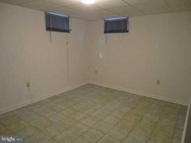 9708 Woodberry St, Lanham, MD 20706 - photo 7