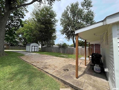 510 1/2 E 6th St, Metropolis, IL 62960 - photo 3