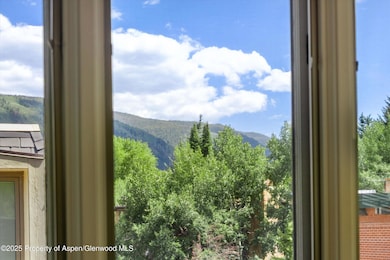 06-731EDurantAve#21_2508_1030