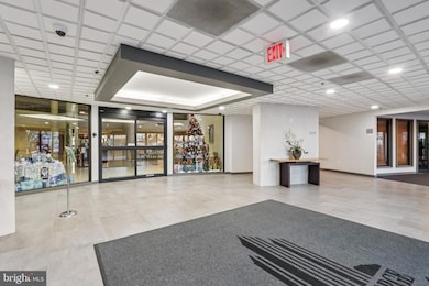 21033 Valley Forge Cir unit 1033, King of Prussia, PA 19406 - photo 3