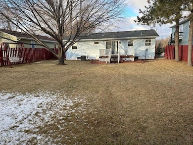 1301 15th St SW, Jamestown, ND 58401 - photo 5