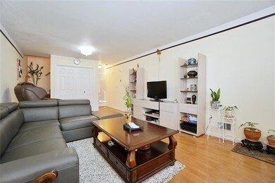 84 Sencea St, Staten  Island, NY 10310 - photo 6