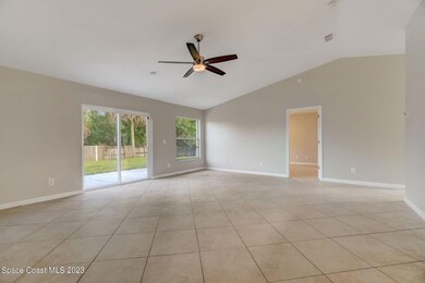 7-web-or-mls-Benson Ave-007