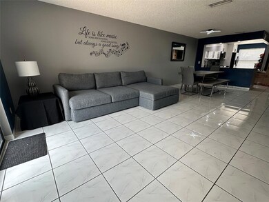 Living/ Dining