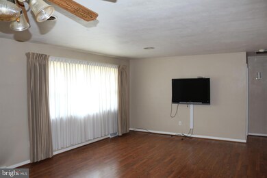 1532 Crest View Ave, Hagerstown, MD 21740 - photo 7