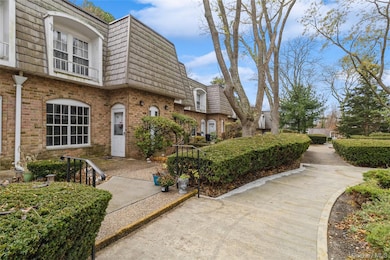 655 Middle Country Rd unit 4D1, Coram, NY 11727 - photo 3