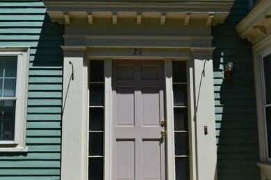 24 Howard St unit 2, Salem, MA 01970 - photo 2