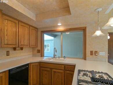 2742 Wingate St, Eugene, OR 97408 - photo 7