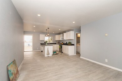 1413 Hendrix Ave, Alamogordo, NM 88310 - photo 5