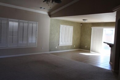 Dining room (800x533).jpg