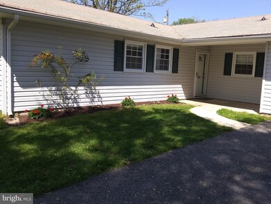 3105 Trinity Dr, Bowie, MD 20715 - photo 3