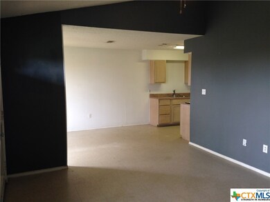 1625 Gordon St unit A, San Marcos, TX 78666 - photo 4