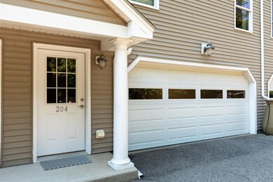 204 Coastal Woods Cir, Kittery, ME 03904 - photo 3