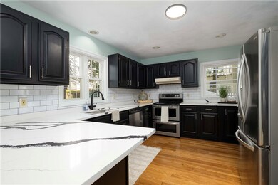 746 Elm St, Woonsocket, RI 02895 - photo 5