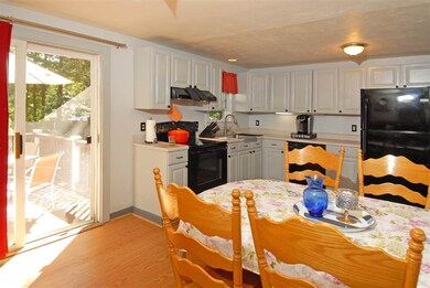 303 Sherburne Rd, Portsmouth, NH 03801 - photo 2