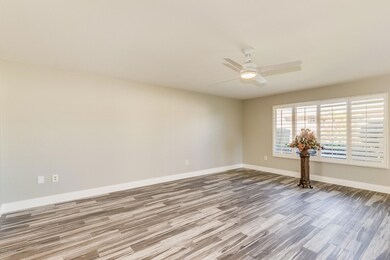18440 N 101st Dr, Sun City, AZ 85373 - photo 5