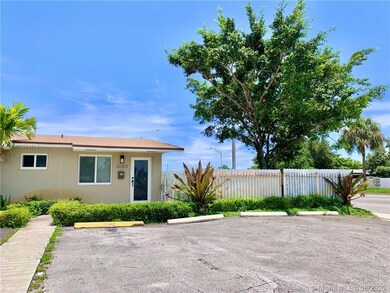 10303 NW 35th Place, Miami, FL 33147 - photo 5