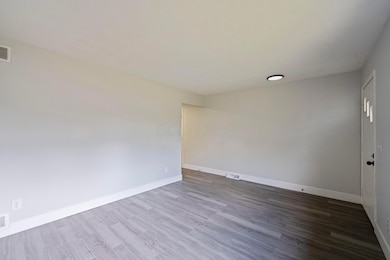 2810 Baughman Ave, Columbus, OH 43211 - photo 5