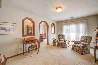 2704 Kensington Way, Bartlesville, OK 74006 - photo 5