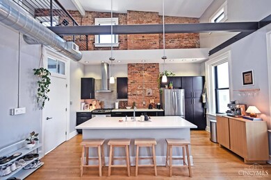 27 Mercer St, Cincinnati, OH 45202 - photo 5