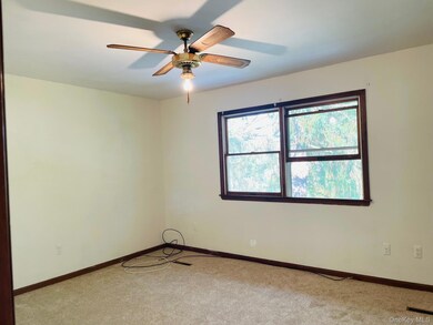 80 Mallory Ln unit B, Pine Bush, NY 12566 - photo 5