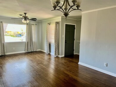 2110 Cheshire Ln, Houston, TX 77018 - photo 2