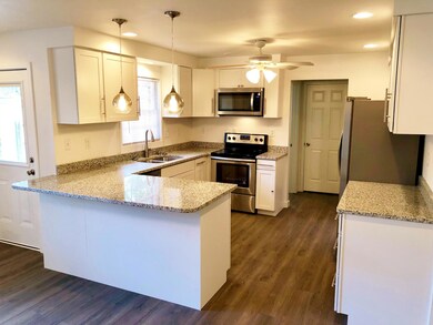 Kitchen (2)