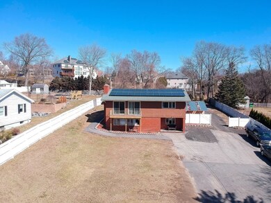 137 Old Marsh Hill Rd, Dracut, MA 01826 - photo 4