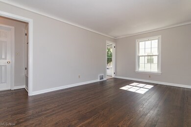 117 Arlington Cir, Wickliffe, OH 44092 - photo 4