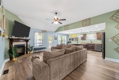 206 Azalea Dr, Oak Grove, KY 42262 - photo 4