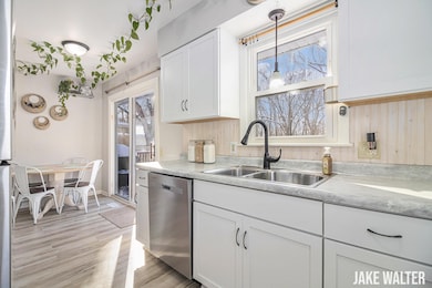 3235 Gladiola Ave SW, Wyoming, MI 49519 - photo 2