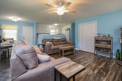 605 Royal Dr, Jacksonville, NC 28546 - photo 4