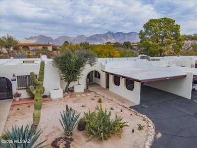 4843 N Via Entrada
