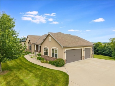 4215 Greystone Dr, Saint Joseph, MO 64505 - photo 3