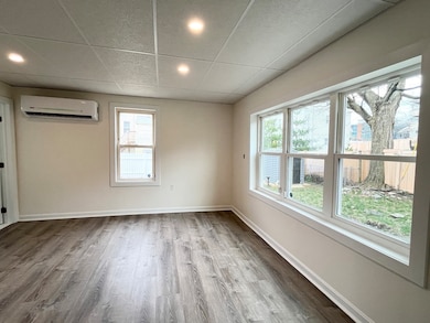 13-1/2 Bluff St, Worcester, MA 01610 - photo 6